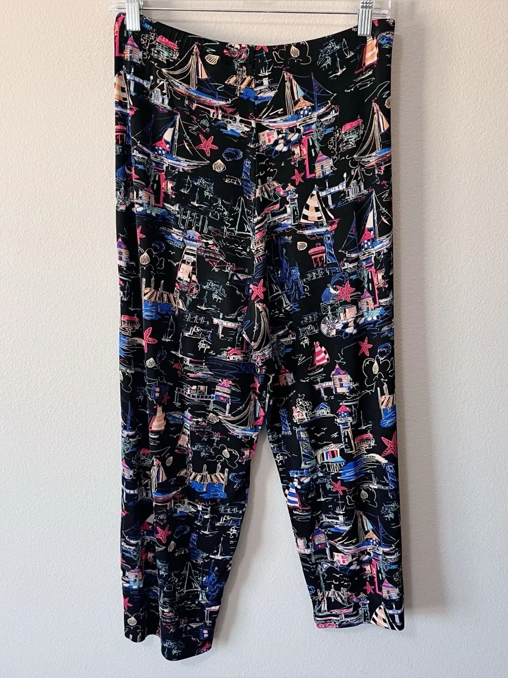 Chicos Travelers Black Multicolored Nautical Print Cropped Pants Size 1 Medium